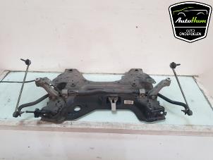 Usados Subchasis Peugeot 3008 II (M4/MC/MJ/MR) 1.2 12V e-THP PureTech 130 Precio € 225,00 Norma de margen ofrecido por AutoHam