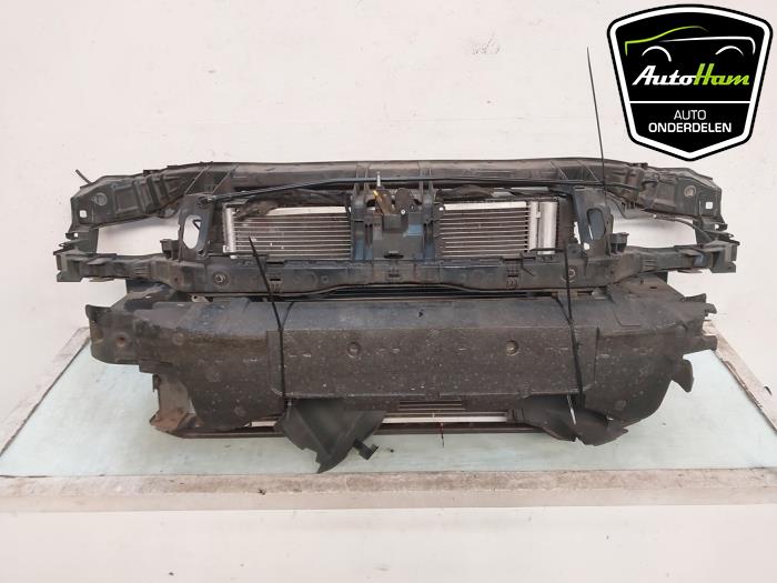 Begagnade Front Ford Galaxy (WA6) 2.0 16V Pris € 200,00 Marginaltabell erbjuds av AutoHam