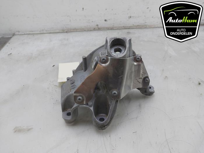 Used Engine mount BMW X5 (G05) xDrive50e 3.0 24V Price € 30,00 Margin scheme offered by AutoHam