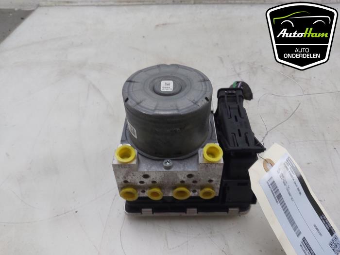 Begagnade ABS-pump Ford Fiesta 7 1.0 EcoBoost 12V 100 Pris € 175,00 Marginaltabell erbjuds av AutoHam