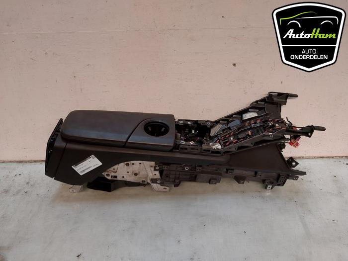 Używane Podlokietnik Porsche Taycan (Y1A) 4S Cena na żądanie oferowane przez AutoHam