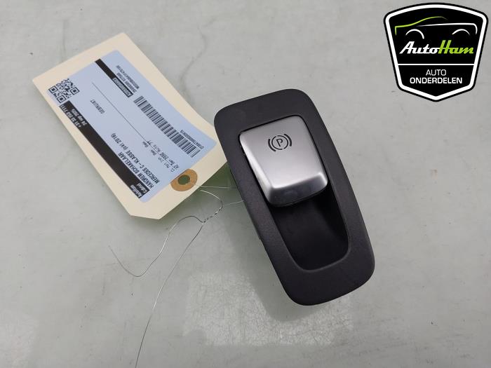 Gebrauchte Handbremse Schalter Mercedes C-Klasse AMG (W205) C-43 AMG 3.0 V6 24V Turbo 4-Matic Preis € 10,00 Margenregelung angeboten von AutoHam
