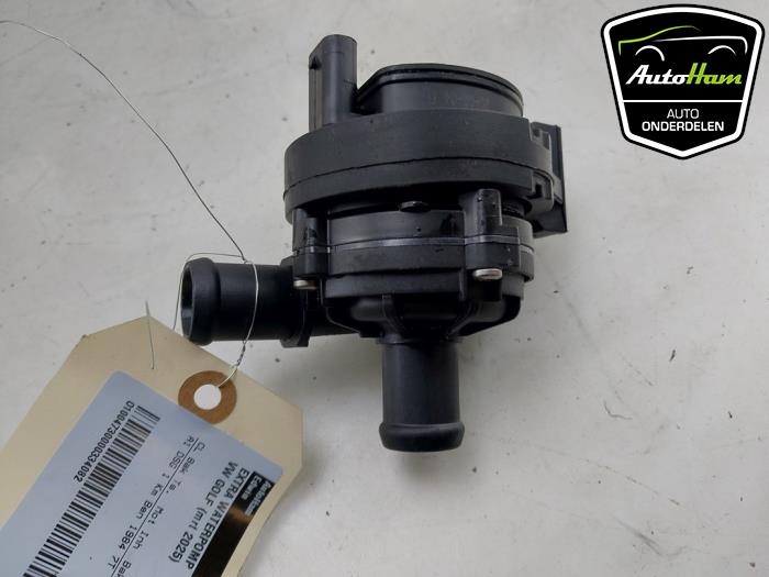 Begagnade Extra vattenpump Volkswagen Golf VIII (CD1) 2.0 GTI Clubsport 16V Pris € 18,15 Inklusive moms erbjuds av AutoHam