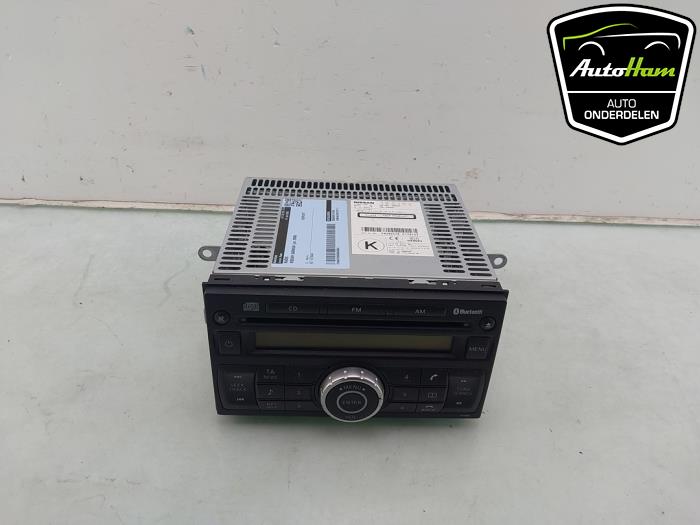 Begagnade Radio Nissan Qashqai (J10) 1.6 16V Pris € 75,00 Marginaltabell erbjuds av AutoHam