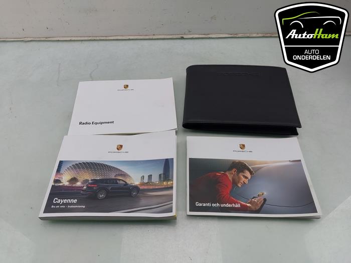 Używane Instrukcja Porsche Cayenne III (9YA) 3.0 V6 24V Turbo E-Hybrid Cena € 50,00 Procedura marży oferowane przez AutoHam