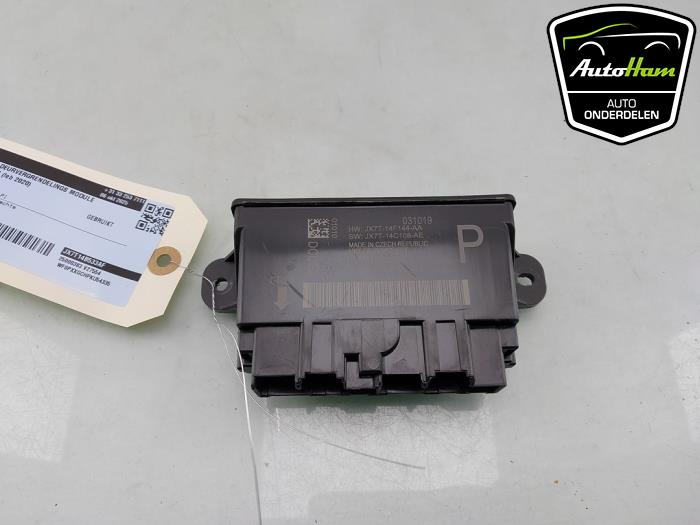 Używane Modul centralnego zamka Ford Focus 4 Wagon 1.0 Ti-VCT EcoBoost 12V 125 Cena € 25,00 Procedura marży oferowane przez AutoHam