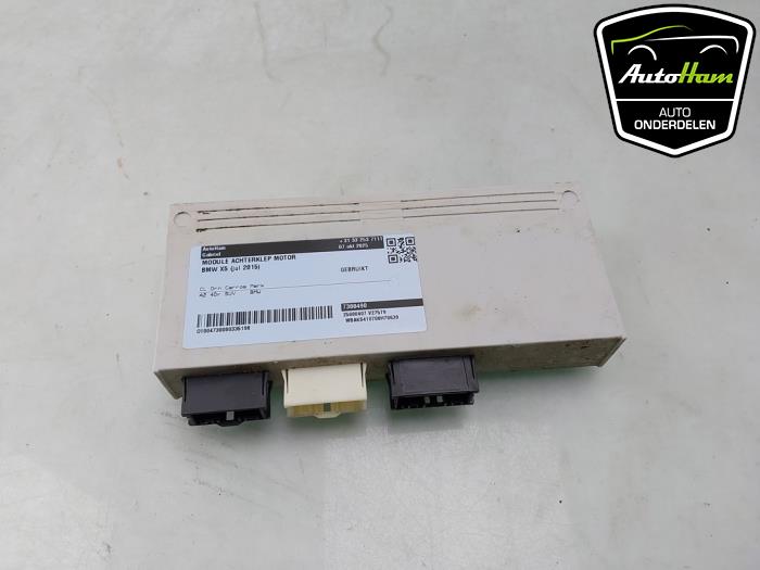 Używane Modul silnika tylnej klapy BMW X5 (F15) xDrive 35d 3.0 24V Cena € 50,00 Procedura marży oferowane przez AutoHam