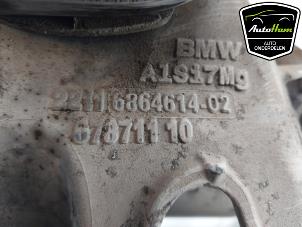 Engine mount from a BMW X5 (F15) xDrive 35d 3.0 24V 2015