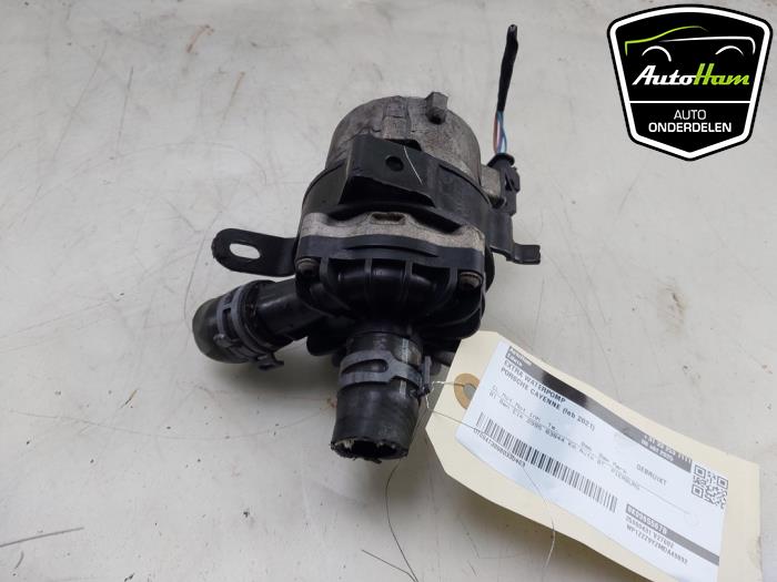 Begagnade Extra vattenpump Porsche Cayenne III (9YA) 3.0 V6 24V Turbo E-Hybrid Pris € 100,00 Marginaltabell erbjuds av AutoHam