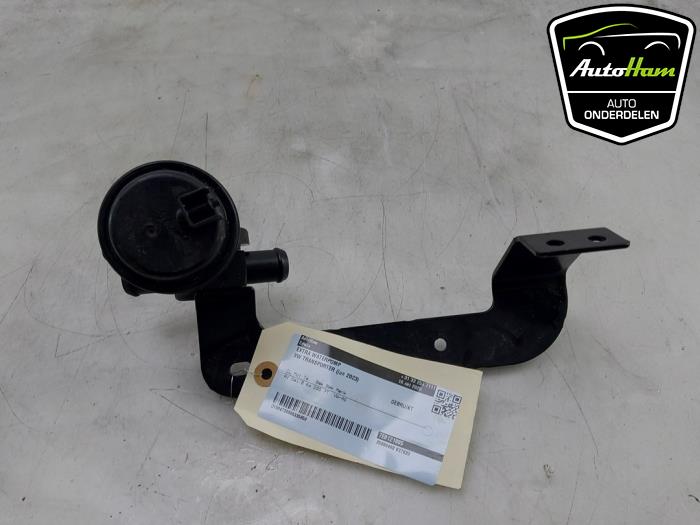 Begagnade Extra vattenpump Volkswagen Transporter T6 2.0 TDI 150 Pris € 24,20 Inklusive moms erbjuds av AutoHam