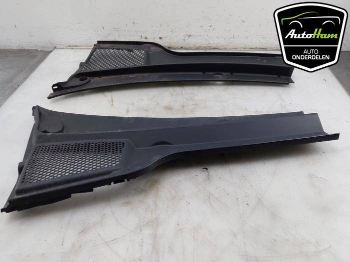 Używane Parawan Seat Arona (KJX) 1.0 TSI 12V Cena € 25,00 Procedura marży oferowane przez AutoHam