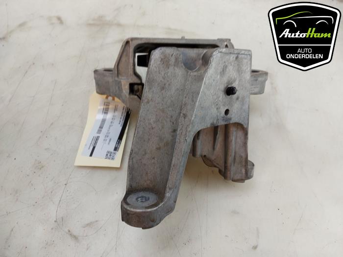 Usagé Support boîte de vitesses Ford Focus 4 1.0 Ti-VCT EcoBoost 12V 125 Prix € 50,00 Règlement à la marge proposé par AutoHam