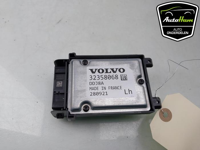Begagnade ADSM-sensor Volvo XC60 II (UZ) 2.0 T8 16V Recharge, Twin Engine AWD Pris på förfrågan erbjuds av AutoHam