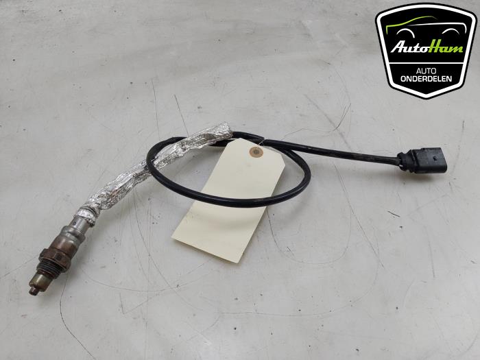 Lambda probe from a Volkswagen Tiguan (CT1) 1.5 eHybrid 272 2025