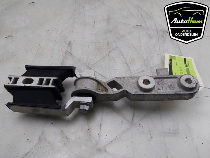 Used Engine mount Volvo XC60 II (UZ) 2.0 T8 16V Recharge, Twin Engine AWD Price € 15,00 Margin scheme offered by AutoHam