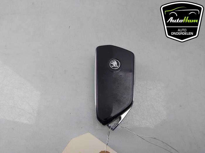 Używane Klucz Skoda Octavia Combi (NXAC) 1.0 TSI e-TEC 12V Cena € 75,00 Procedura marży oferowane przez AutoHam