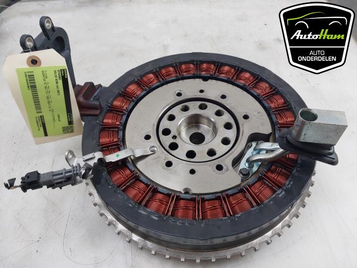 Gebrauchte Dynamo Volvo XC60 II (UZ) 2.0 T8 16V Recharge, Twin Engine AWD Preis € 450,00 Margenregelung angeboten von AutoHam