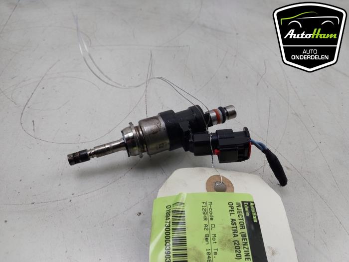 Usagé Injecteur (injection essence) Opel Astra K 1.2 Turbo 12V Prix € 40,00 Règlement à la marge proposé par AutoHam