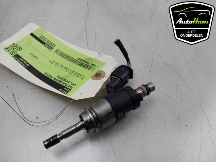 Usagé Injecteur (injection essence) Opel Astra K 1.2 Turbo 12V Prix € 40,00 Règlement à la marge proposé par AutoHam
