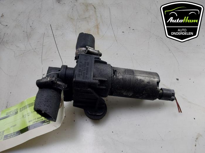 Begagnade Extra vattenpump BMW 3 serie Touring (E91) 320i 16V Pris € 25,00 Marginaltabell erbjuds av AutoHam