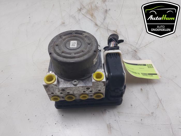 Usagé Bloc ABS Opel Corsa F (UB/UH/UP) 1.2 12V 75 Prix € 125,00 Règlement à la marge proposé par AutoHam