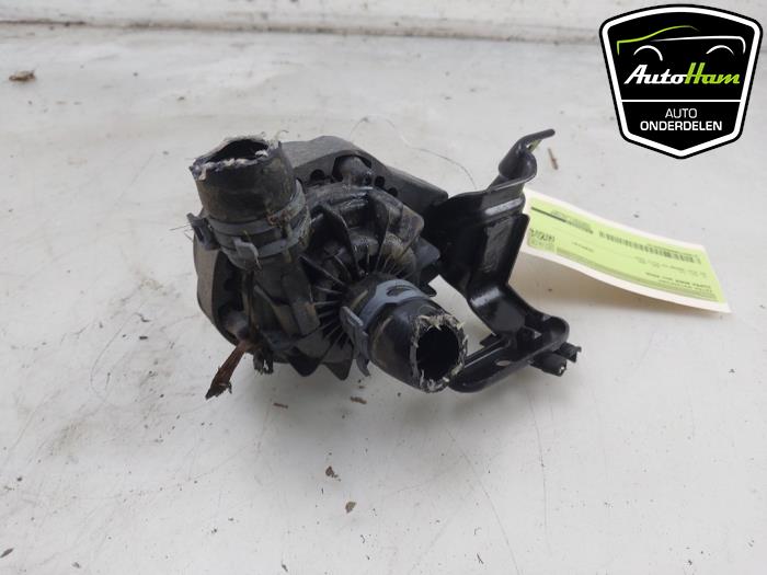 Begagnade Extra vattenpump Cupra Born 58 Pris € 20,00 Marginaltabell erbjuds av AutoHam