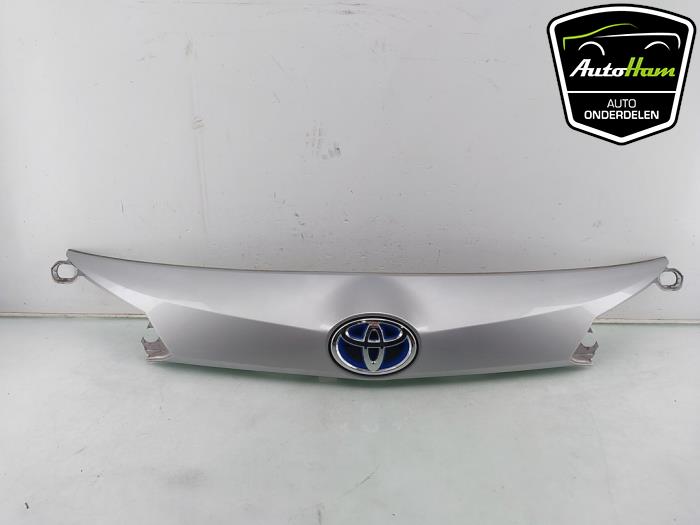 Używane Grill Toyota RAV4 (A4) 2.5 Hybrid 16V VVT-i 4x4 Cena € 150,00 Procedura marży oferowane przez AutoHam