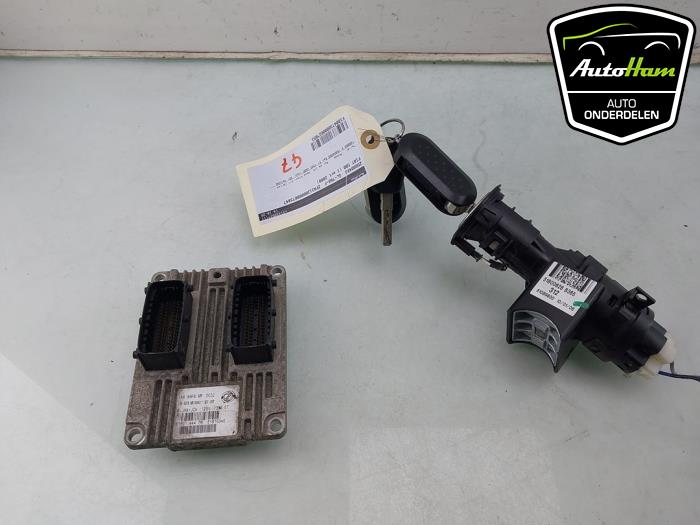 Used Ignition lock + computer Fiat 500 (312) 1.2 Price € 100,00 Margin scheme offered by AutoHam