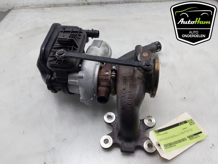 Usagé Turbo Volkswagen Golf VIII (CD1) 1.5 eTSI 16V Prix € 175,00 Règlement à la marge proposé par AutoHam