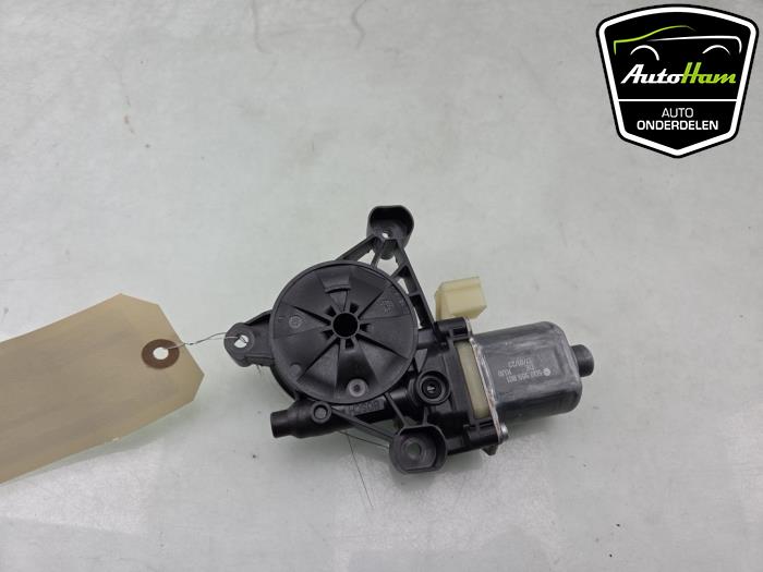 Usados Motor de ventanilla de puerta Audi S3 Sportback (8YA) 2.0 T FSI 16V Precio € 10,00 Norma de margen ofrecido por AutoHam