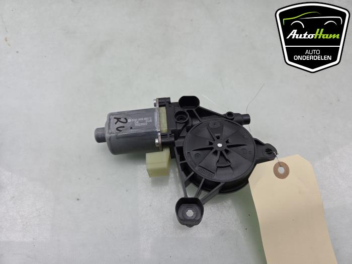 Usados Motor de ventanilla de puerta Audi S3 Sportback (8YA) 2.0 T FSI 16V Precio € 10,00 Norma de margen ofrecido por AutoHam