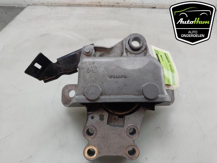 Used Engine mount Volvo XC40 (XZ) 1.5 T5 Plug-in Hybrid 16V Price € 75,00 Margin scheme offered by AutoHam
