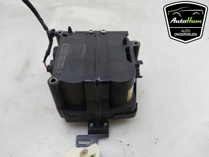 Używane Kondensator start/stop Volvo XC40 (XZ) 1.5 T5 Plug-in Hybrid 16V Cena € 150,00 Procedura marży oferowane przez AutoHam