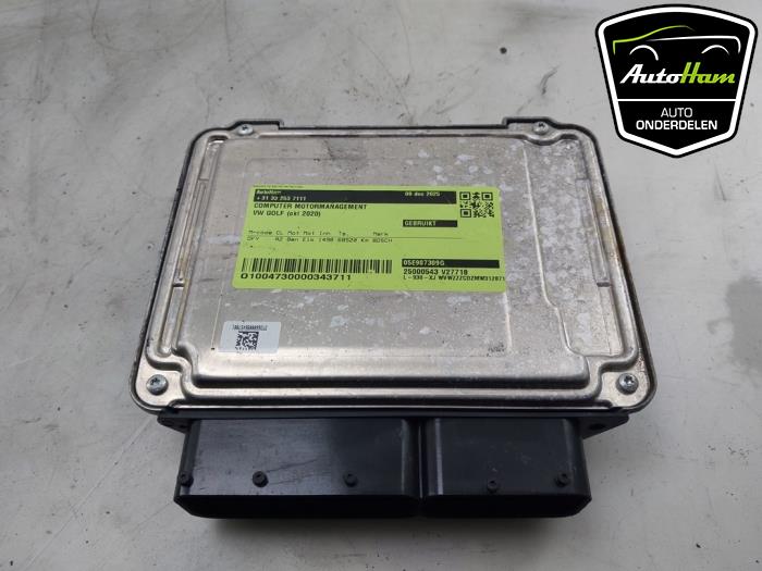 Engine management computer from a Volkswagen Golf VIII (CD1) 1.5 eTSI 16V 2020