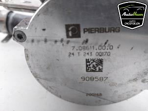 Extra vattenpump från en Ferrari 296 GTS 3.0 PHEV 2025