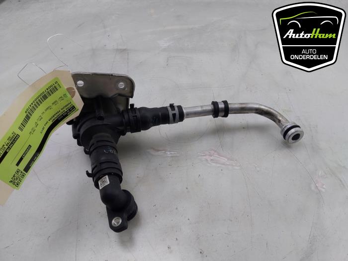 Begagnade Extra vattenpump Porsche Panamera (971G) 4.0 V8 32V Turbo Pris € 20,00 Marginaltabell erbjuds av AutoHam