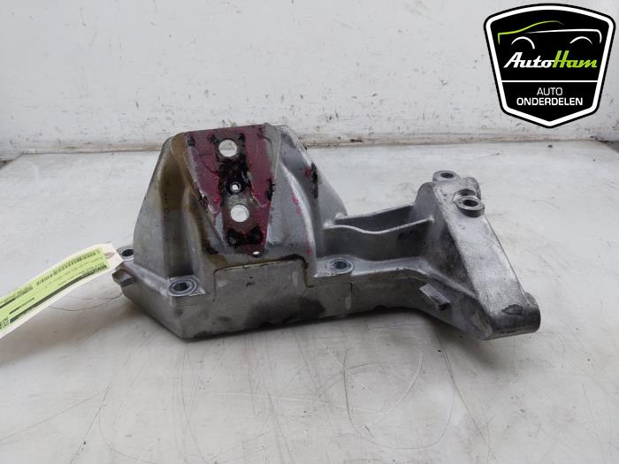 Usagé Support moteur Iveco New Daily VI 33S16, 35C16, 35S16 Prix € 114,95 Prix TTC proposé par AutoHam