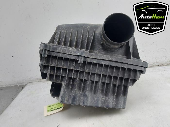 Begagnade Luftfilterhus Dodge RAM Pris € 151,25 Inklusive moms erbjuds av AutoHam