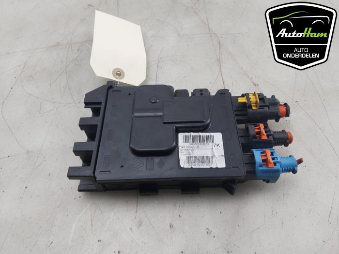 Używane Modul wentylator Renault Megane III Grandtour (KZ) 1.4 16V TCe 130 Cena € 25,00 Procedura marży oferowane przez AutoHam