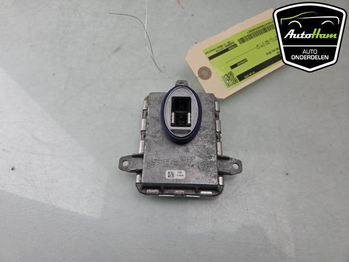 Używane Starter ksenonowy BMW 5 serie (F10) 530i 24V TwinPower Turbo Cena € 40,00 Procedura marży oferowane przez AutoHam