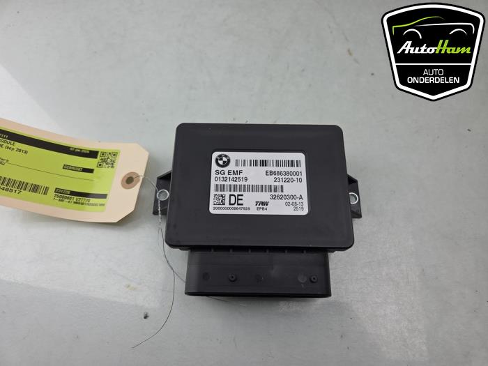 Używane Modul hamulca postojowego BMW 5 serie (F10) 530i 24V TwinPower Turbo Cena € 40,00 Procedura marży oferowane przez AutoHam