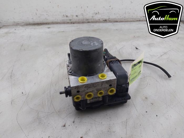 Used ABS pump Peugeot 5008 I (0A/0E) 1.6 THP 16V Price € 85,00 Margin scheme offered by AutoHam