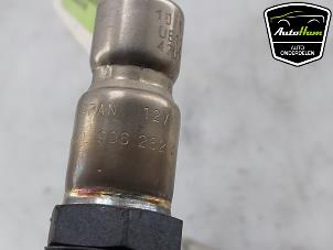 Lambda probe from a Volkswagen Polo V (6R) 1.4 TDI DPF BlueMotion technology 2014