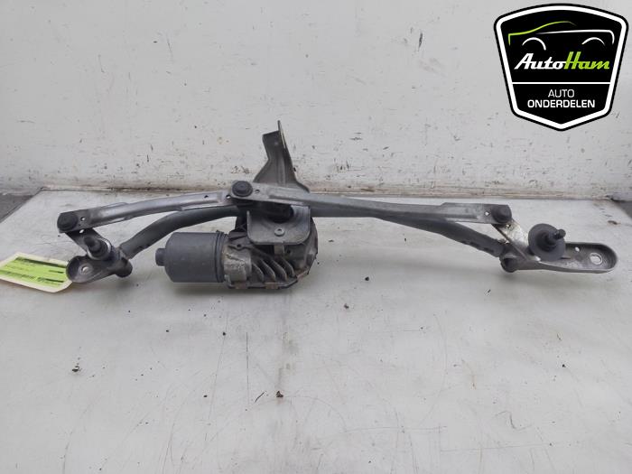 Windshield wiper linkage and motor