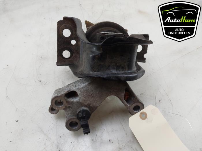 Used Engine mount Renault Captur I (2R) 1.2 TCE 16V EDC Price € 20,00 Margin scheme offered by AutoHam