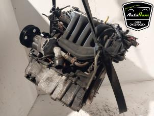 Motor van een MINI Mini (R50/53) 1.6 16V Cooper 2002
