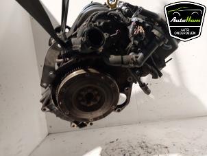 Motor van een MINI Mini (R50/53) 1.6 16V Cooper 2002