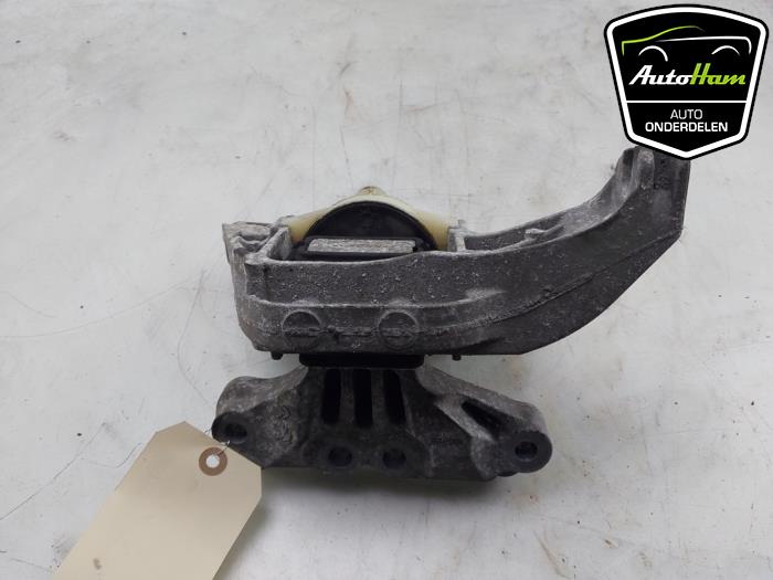 Used Engine mount Peugeot 308 SW (L4/L9/LC/LJ/LR) 1.6 BlueHDi 120 Price € 30,00 Margin scheme offered by AutoHam