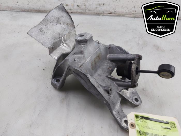 Usagé Support moteur Audi A6 Avant (C8) 3.0 V6 24V 50 TDI Mild Hybrid Quattro Prix € 20,00 Règlement à la marge proposé par AutoHam