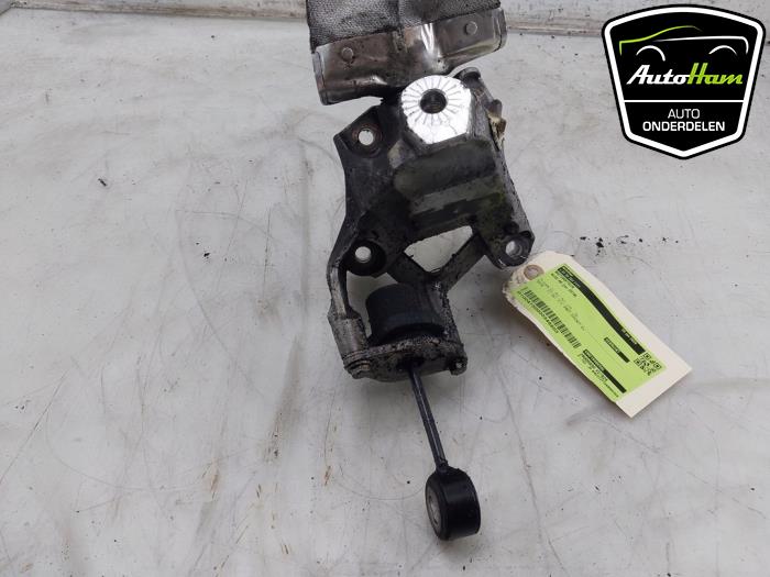 Engine mount from a Audi A6 Avant (C8) 3.0 V6 24V 50 TDI Mild Hybrid Quattro 2019